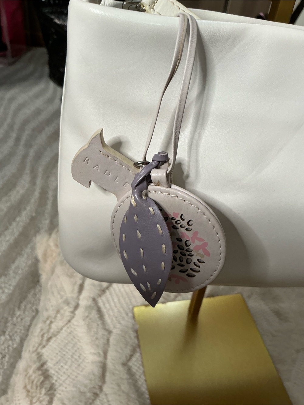 Radley London Ivory Soft Leather Shoulder Bag/Scottie Dog Charm/Small Hobo Purse - Picture 4 of 14